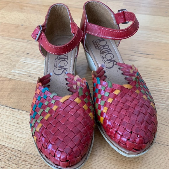 Authentic Huaraches Sandal Heels from Oaxaca Mexico, red multi-colored - Picture 3 of 11